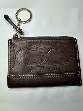 Coach Y2K Vtg Hampton Brown Embossed Leather Card/Coin Wallet Keychain